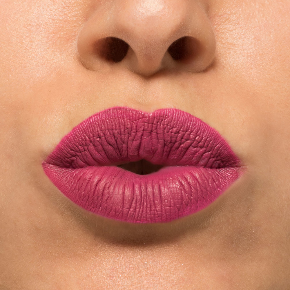 Fluid Matte Lipstick "The Lipstick Holly Bonny 42"