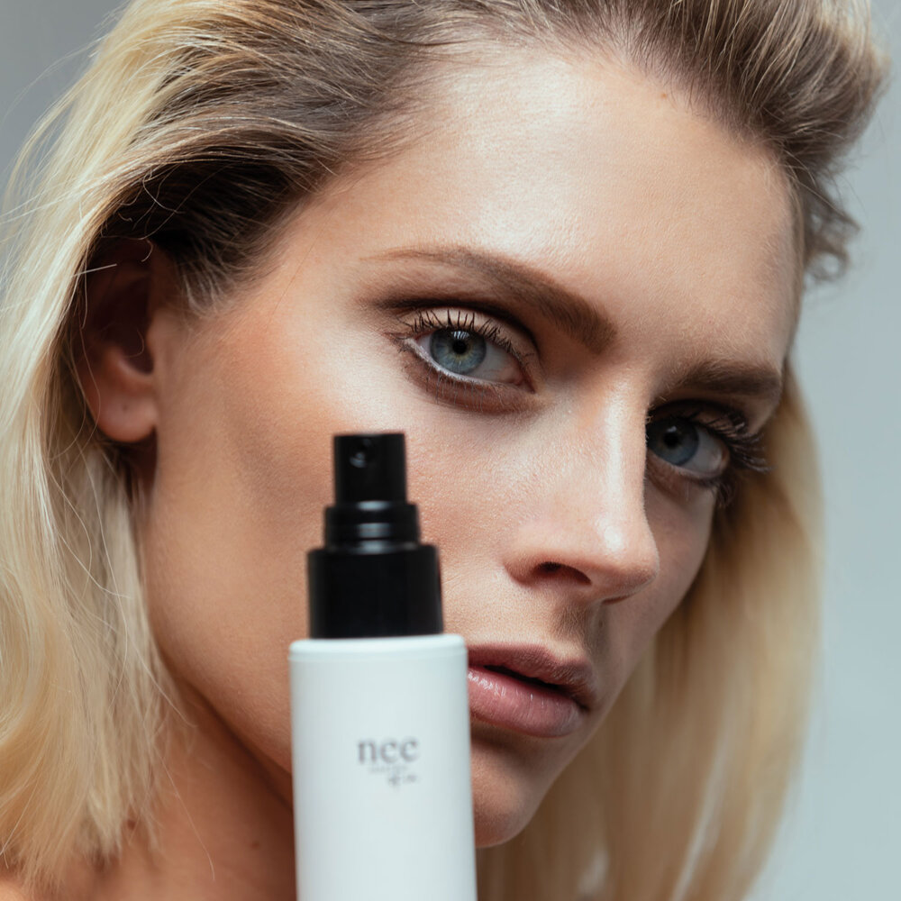 "Pre-Show" Moisturizing Fixer - Image 3